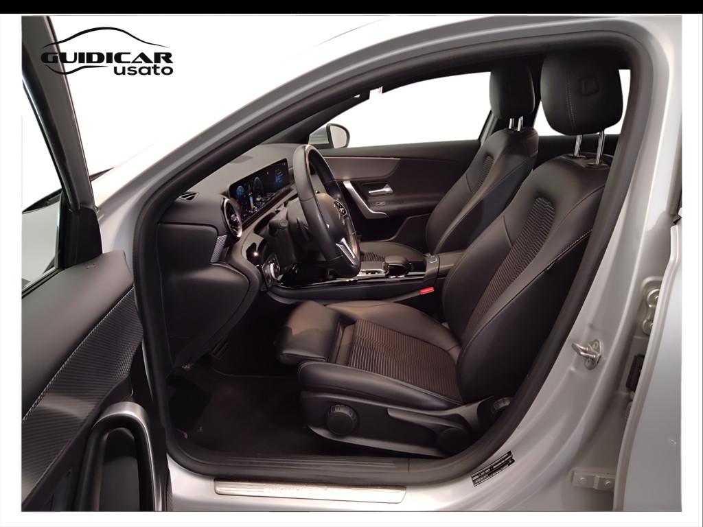 Mercedes-Benz Classe A - W177 2018 - A 180 d Sport auto