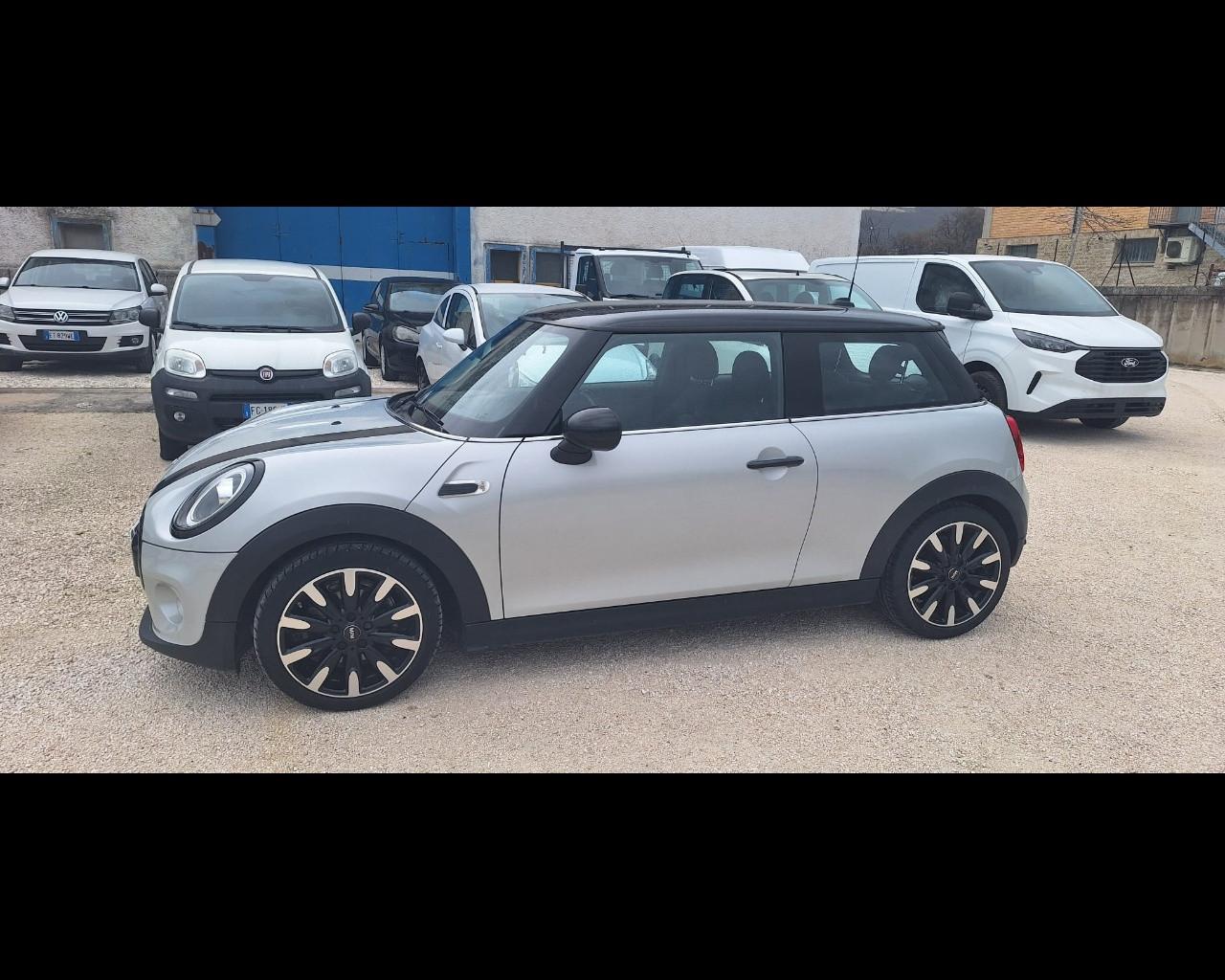 MINI Mini 4ª serie (F56) - Mini 1.5 Cooper D