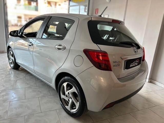 Toyota Yaris 1.5 Hybrid 5 porte Active