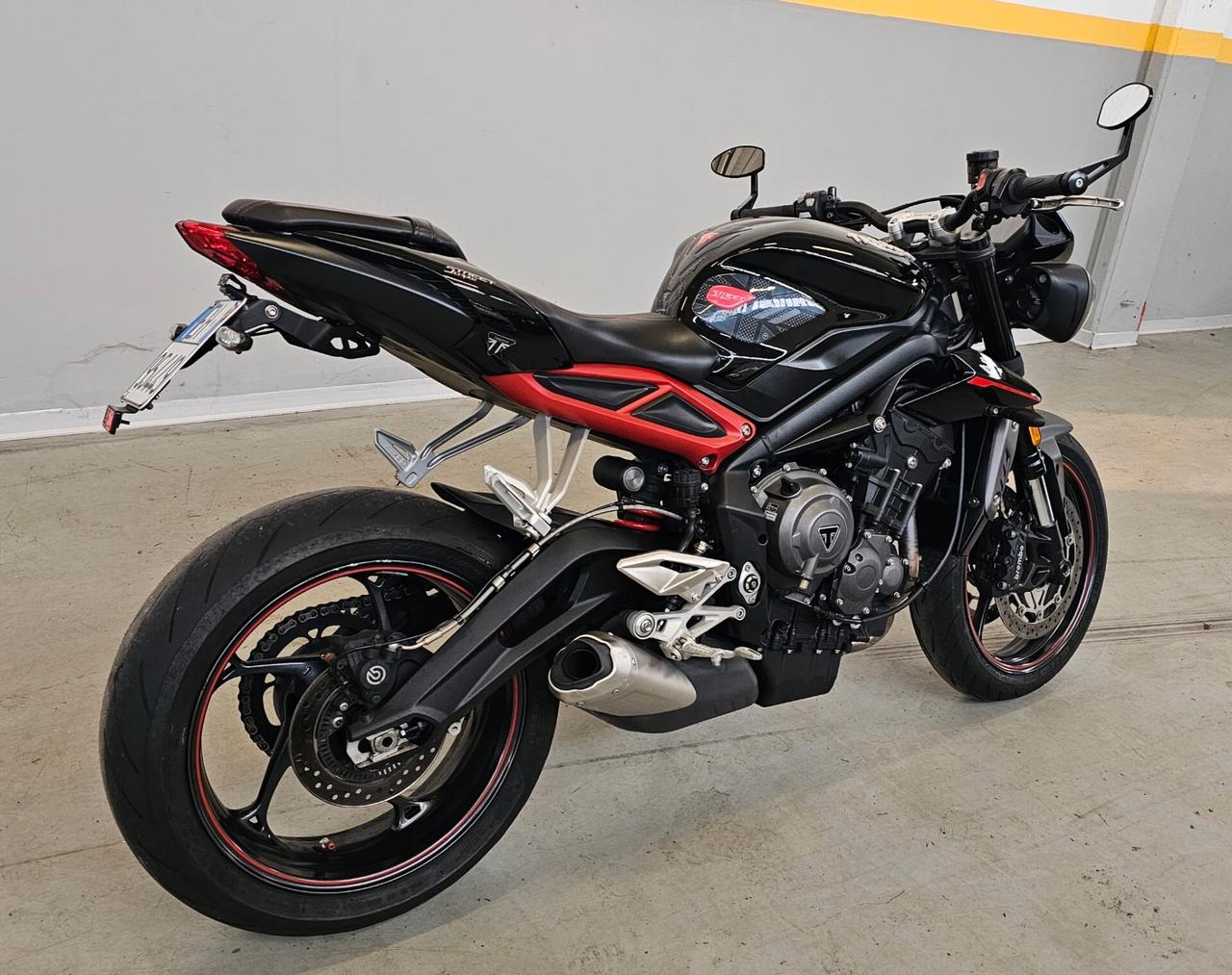 Triumph street triple R 765