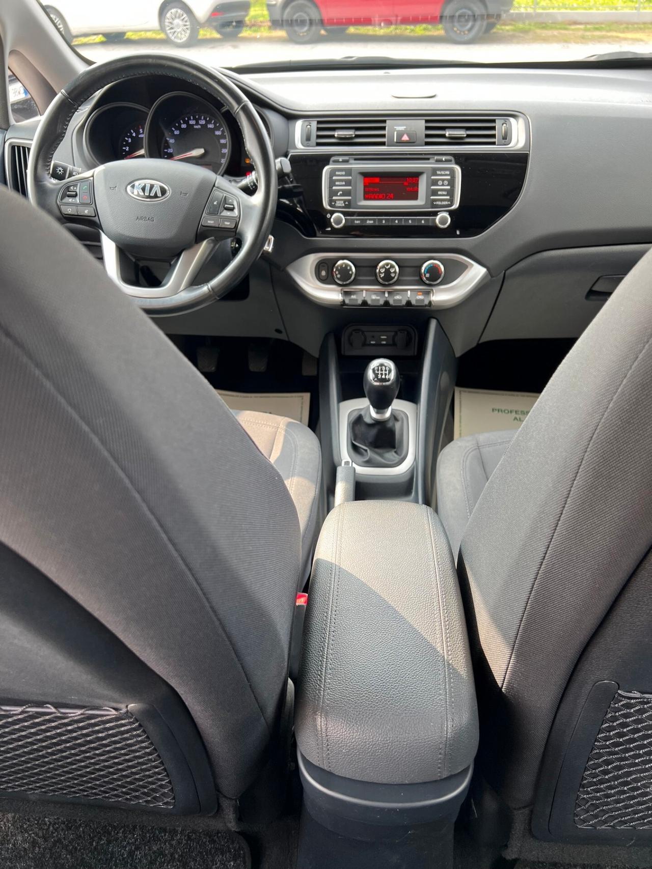 Kia Rio 1.1 CRDi 5p. Active / PER NEOPATENTATI