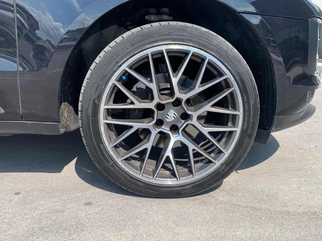 PORSCHE Macan 2.0