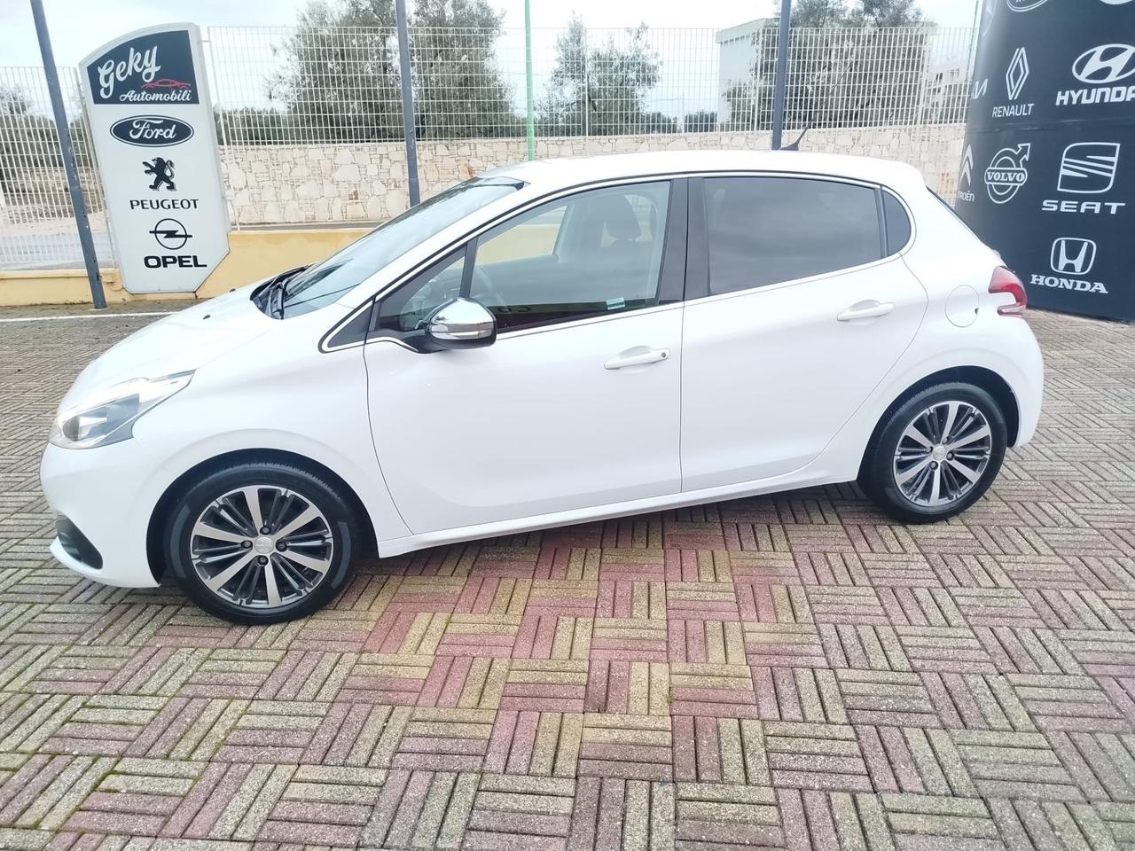 Peugeot 208 BlueHDi 75 5 porte Allure