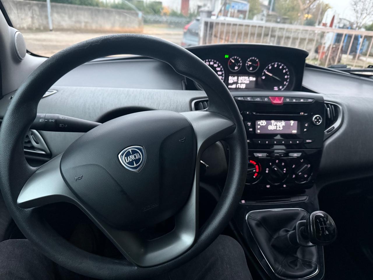 Lancia Ypsilon 0.9 METANO VALIDO 2029 2013 NEOPAT