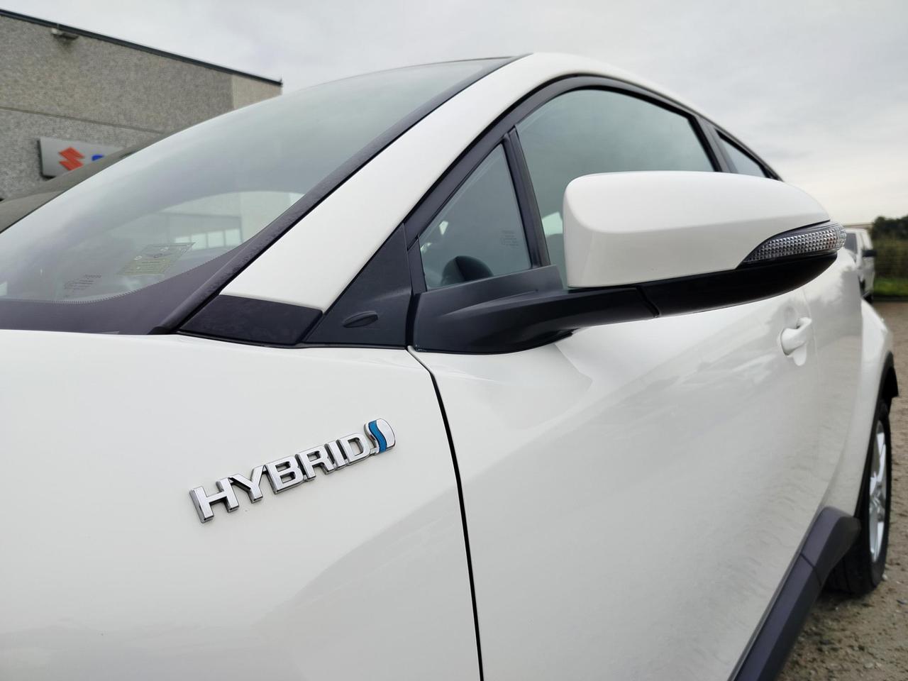 Toyota C-HR 1.8h Business e-cvt