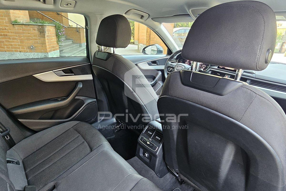 AUDI A4 Avant 35 TDI S tronic Business