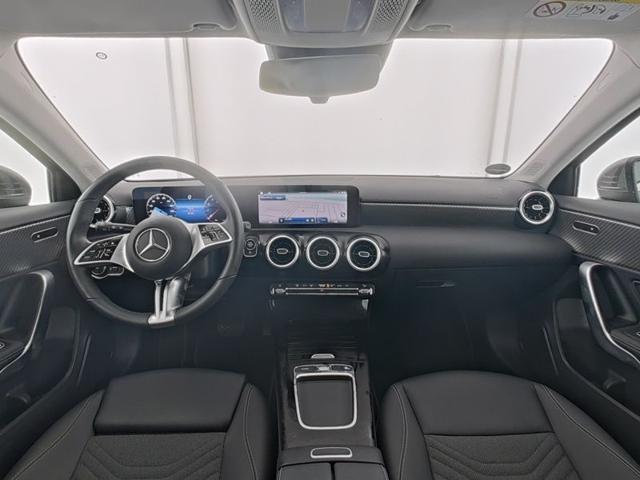 MERCEDES-BENZ A 180 Automatic Progressive Advanced