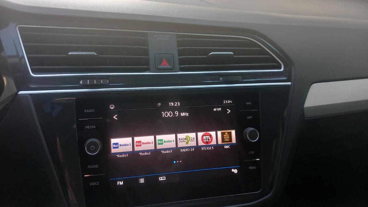 Volkswagen Tiguan 2.0 TDI SCR DSG Sport BlueMotion Technology