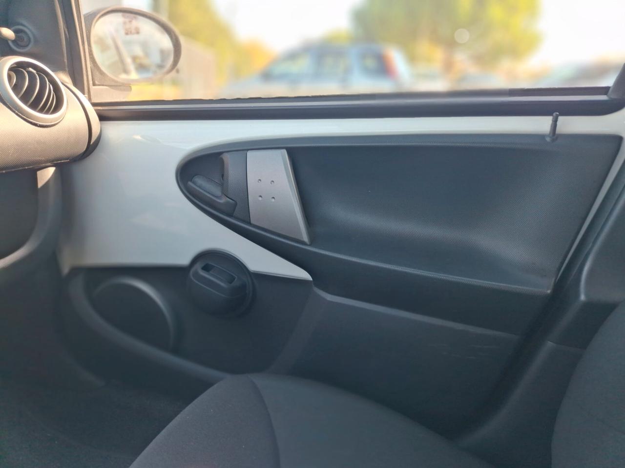 Toyota Aygo 1.0 , 5 porte, Connect, 21000km