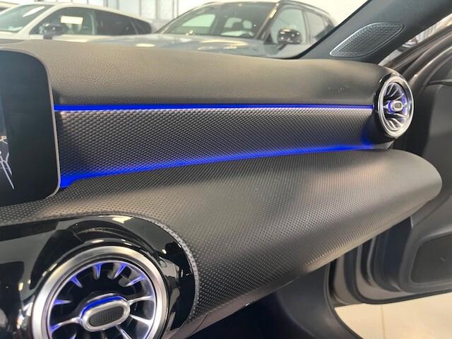 Mercedes-benz A 180 d AUTOMATIC BUSINESS PELLE + PACCHETTO LUCI INTERNO