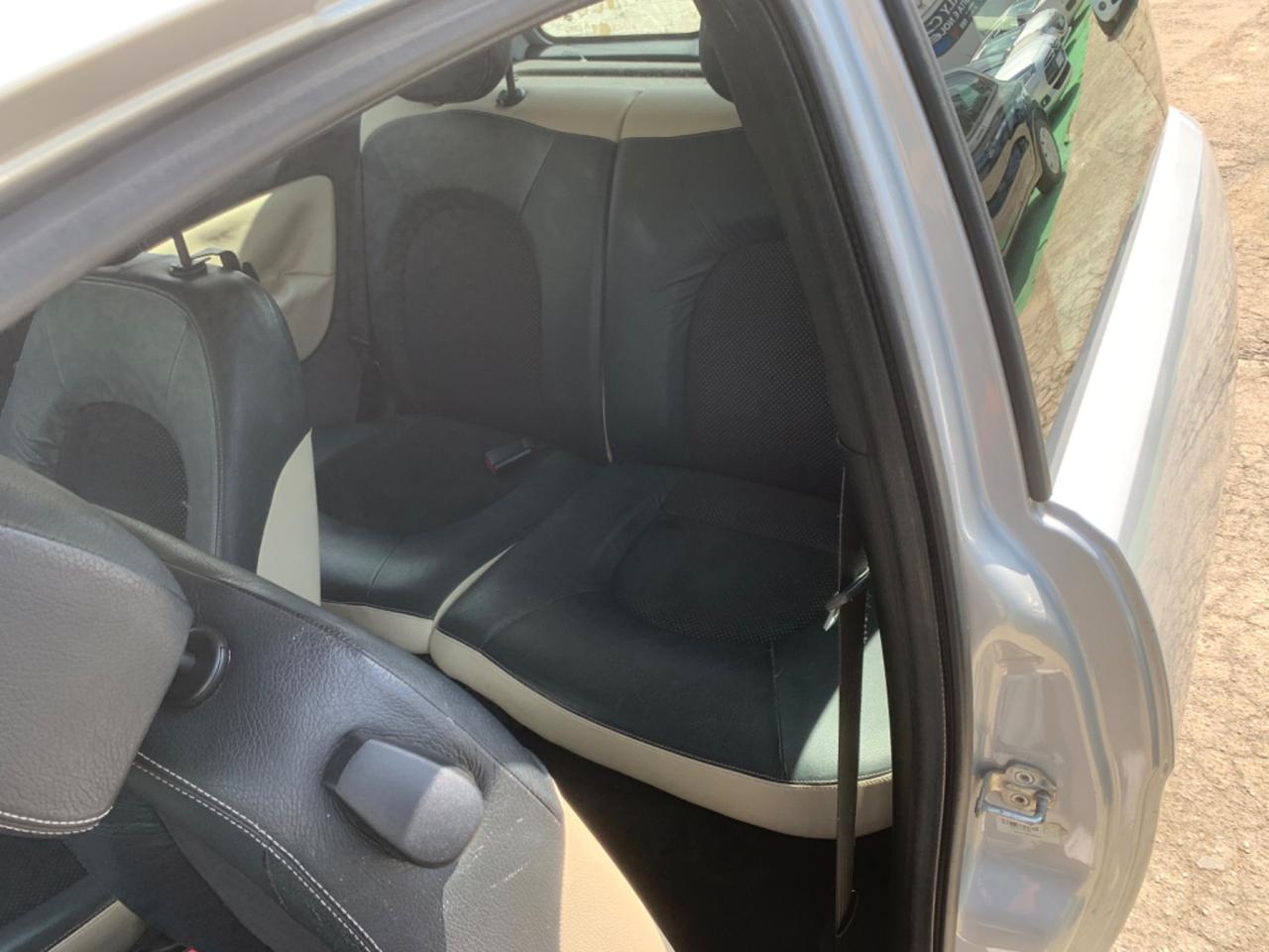 Lancia Ypsilon 1.4 Argento Ecochic GPL