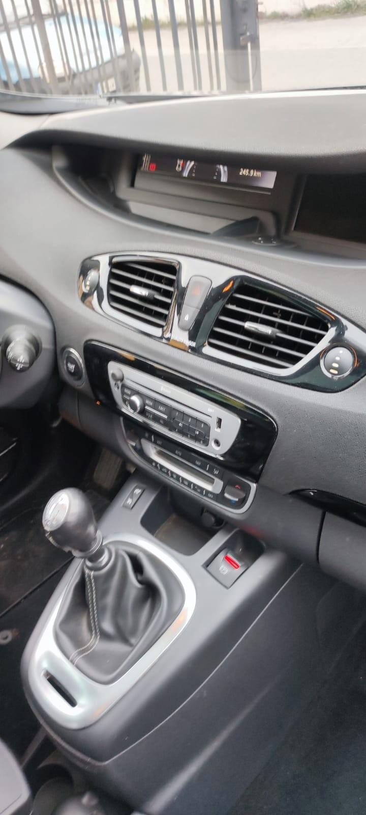 Renault Scénic XMod 1.6 dCi Bose 7 POSTI