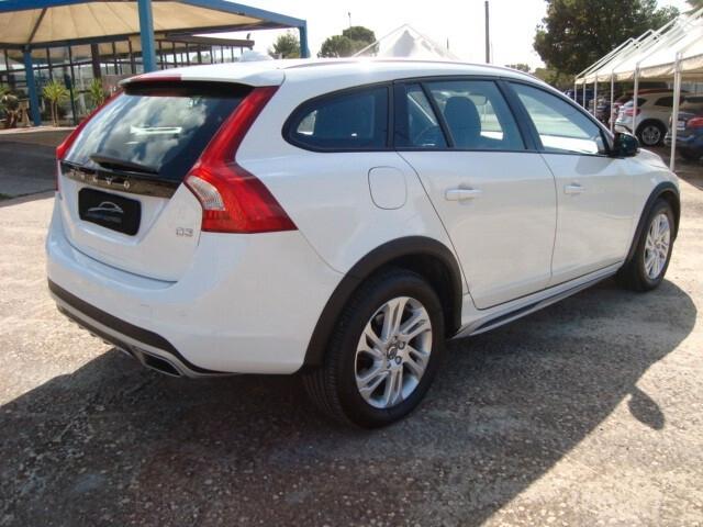 Volvo V60 Cross Country D3 Geartronic Summum
