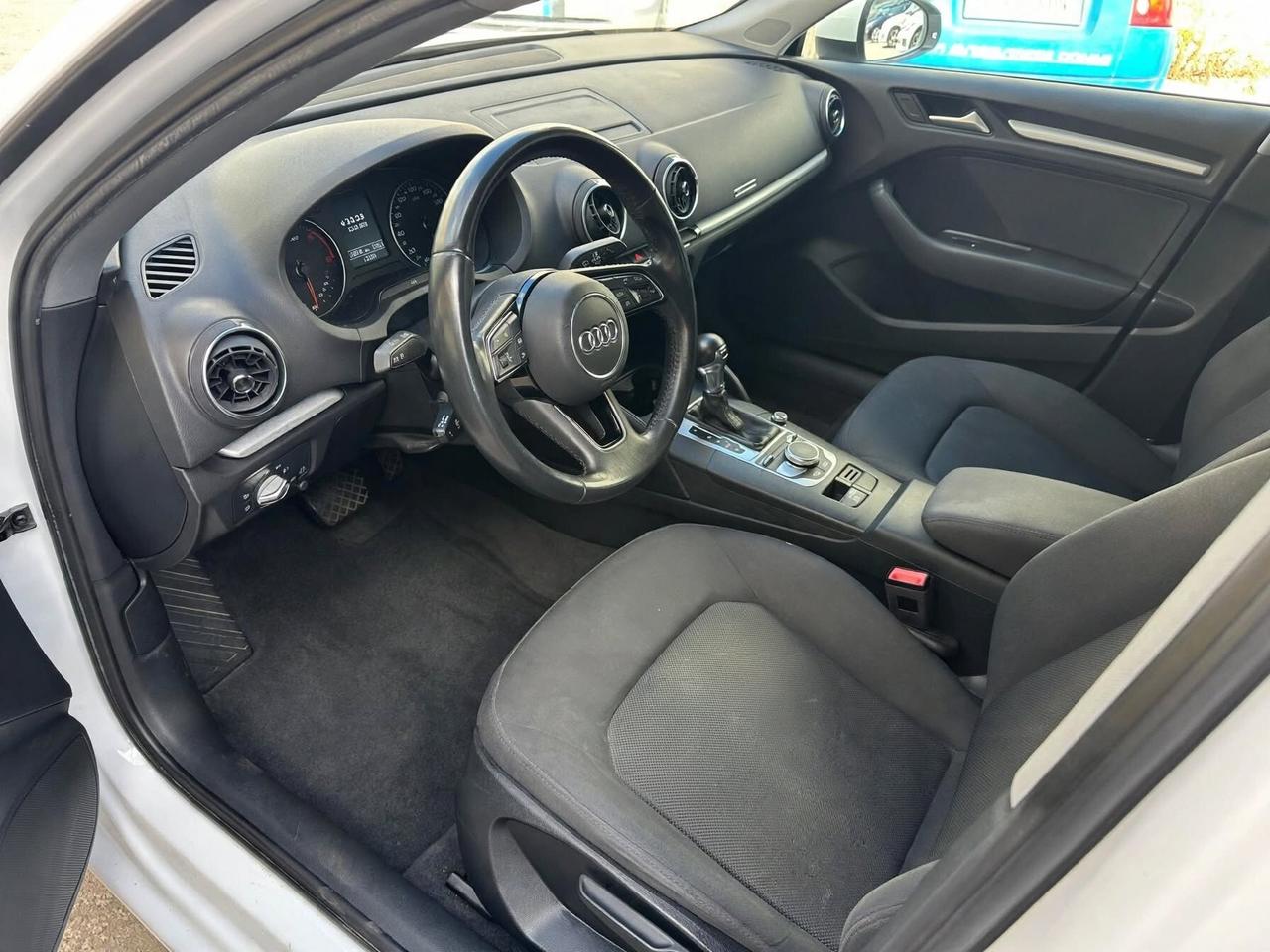 Audi A3 SPB 35 TDI S tronic S-Line