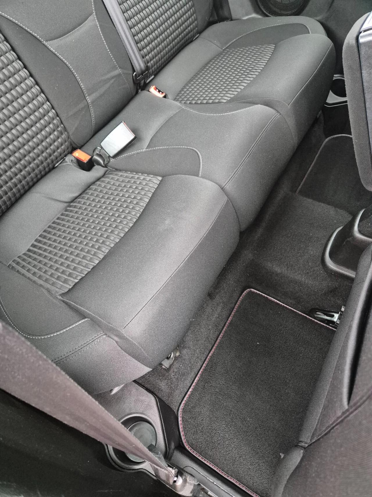 Alfa Romeo MiTo 1.6 JTDm 16V Distinctive Sport Pac