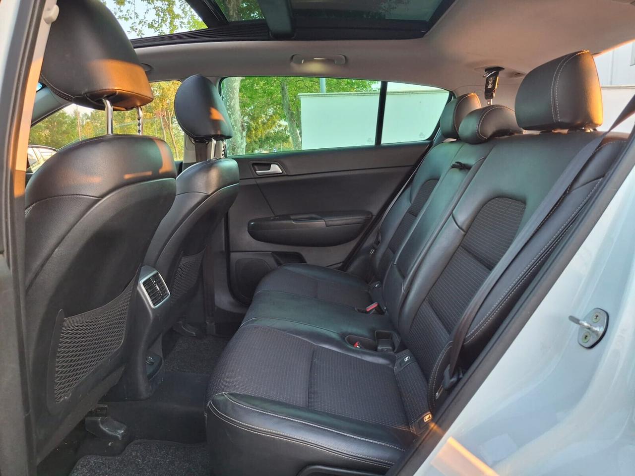 Kia Sportage 1.7 crdi-COOL NAVI-EURO 6-TETTO PANORAMICO-