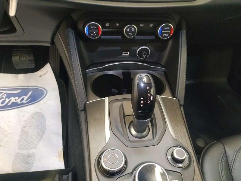 Alfa Romeo Stelvio 2.2 t Business Q4 190cv auto my19