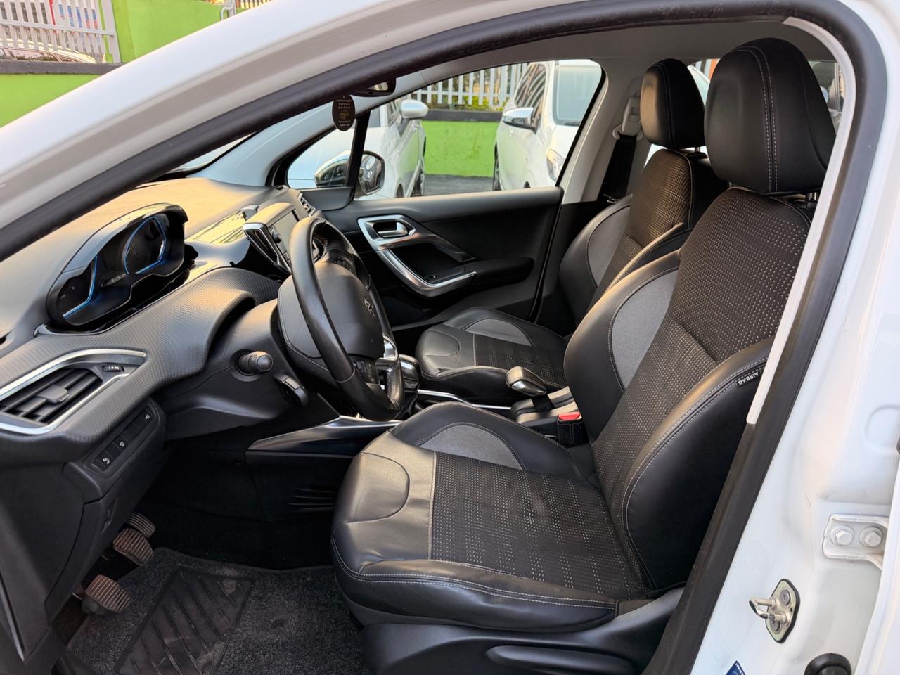 Peugeot 2008 1.6 e-HDi 92 CV Stop&Start Allure