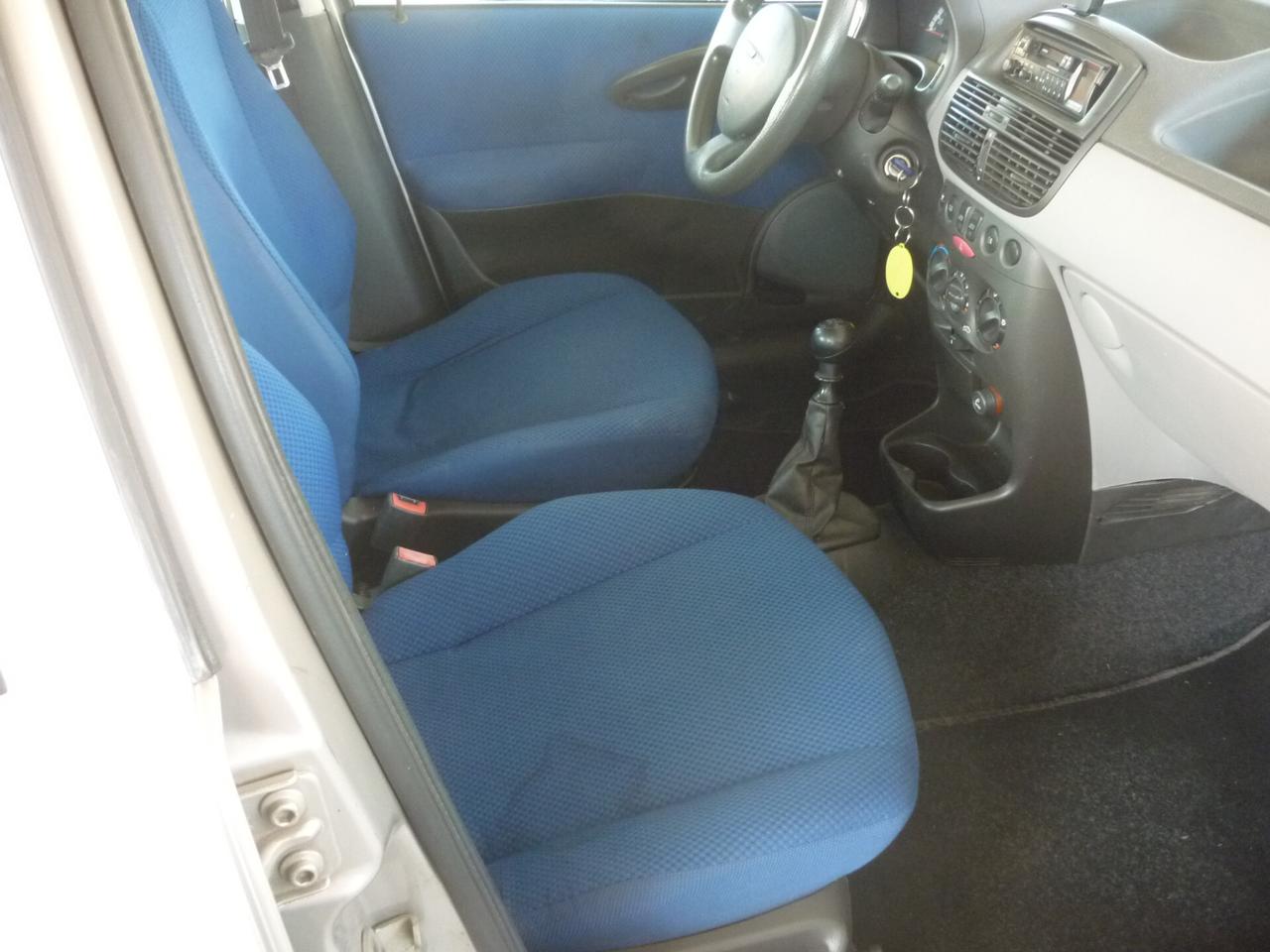 Fiat Punto 1.2i cat 5 porte EL