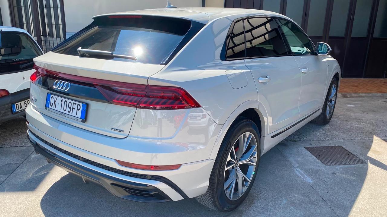 Audi Q8 55 TFSI e quattro tiptronic Sport S-Line