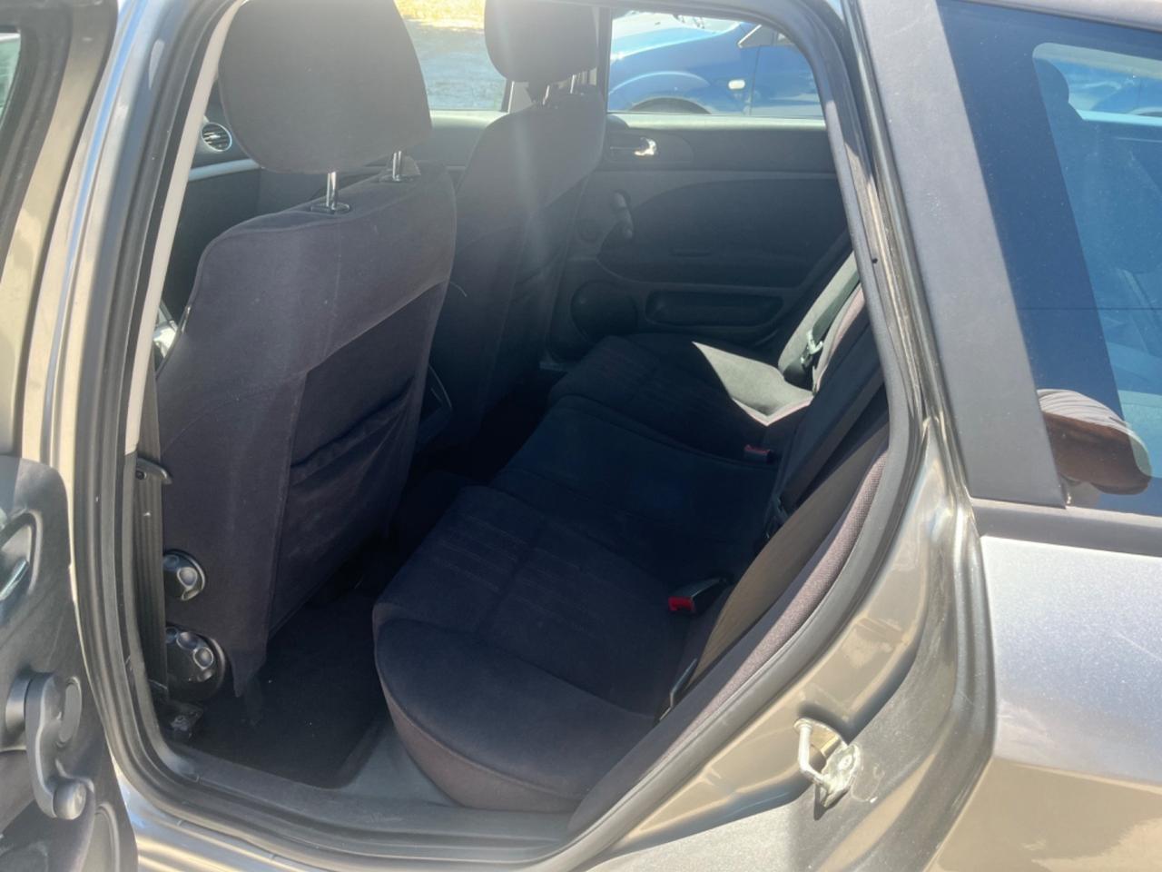Alfa Romeo 159 1.9 JTDm Sportwagon Distinctive