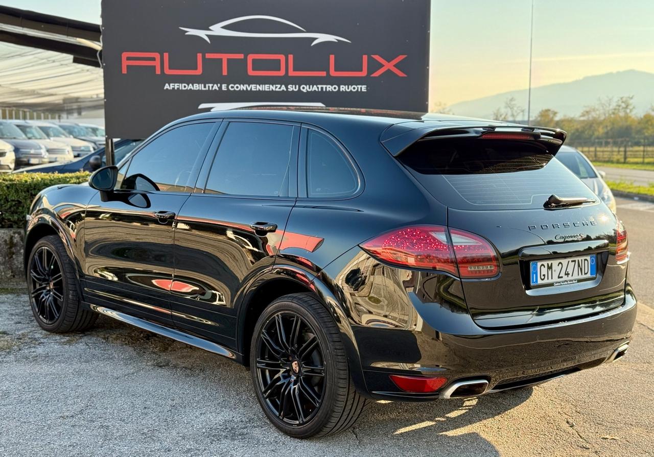 Porsche Cayenne 3.0 Diesel 2012 21”