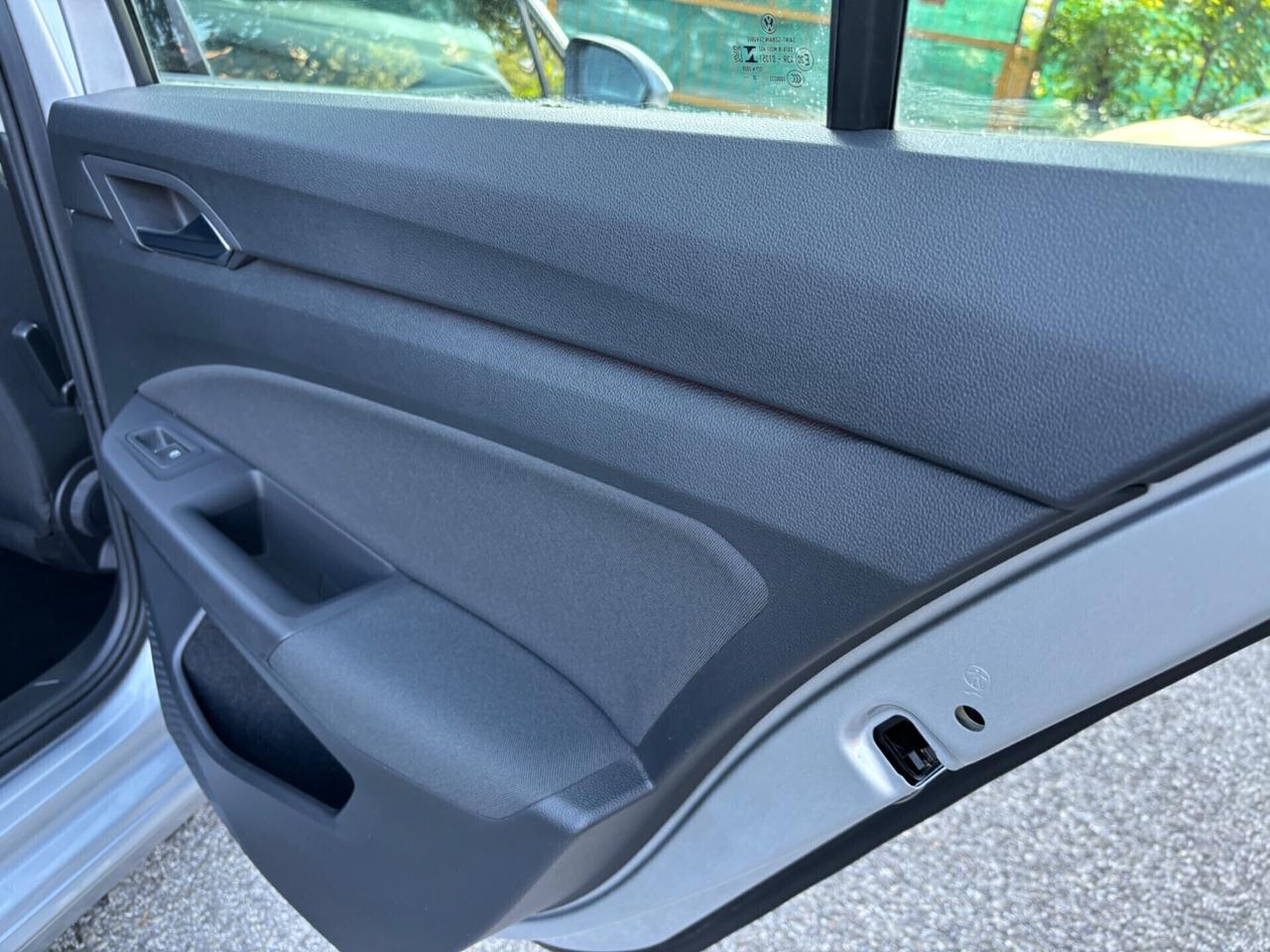 Volkswagen Golf 1.0 eTSI DSG HYBRID OK NEOPATENTATI