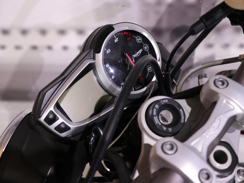 Triumph Street Triple R ABS