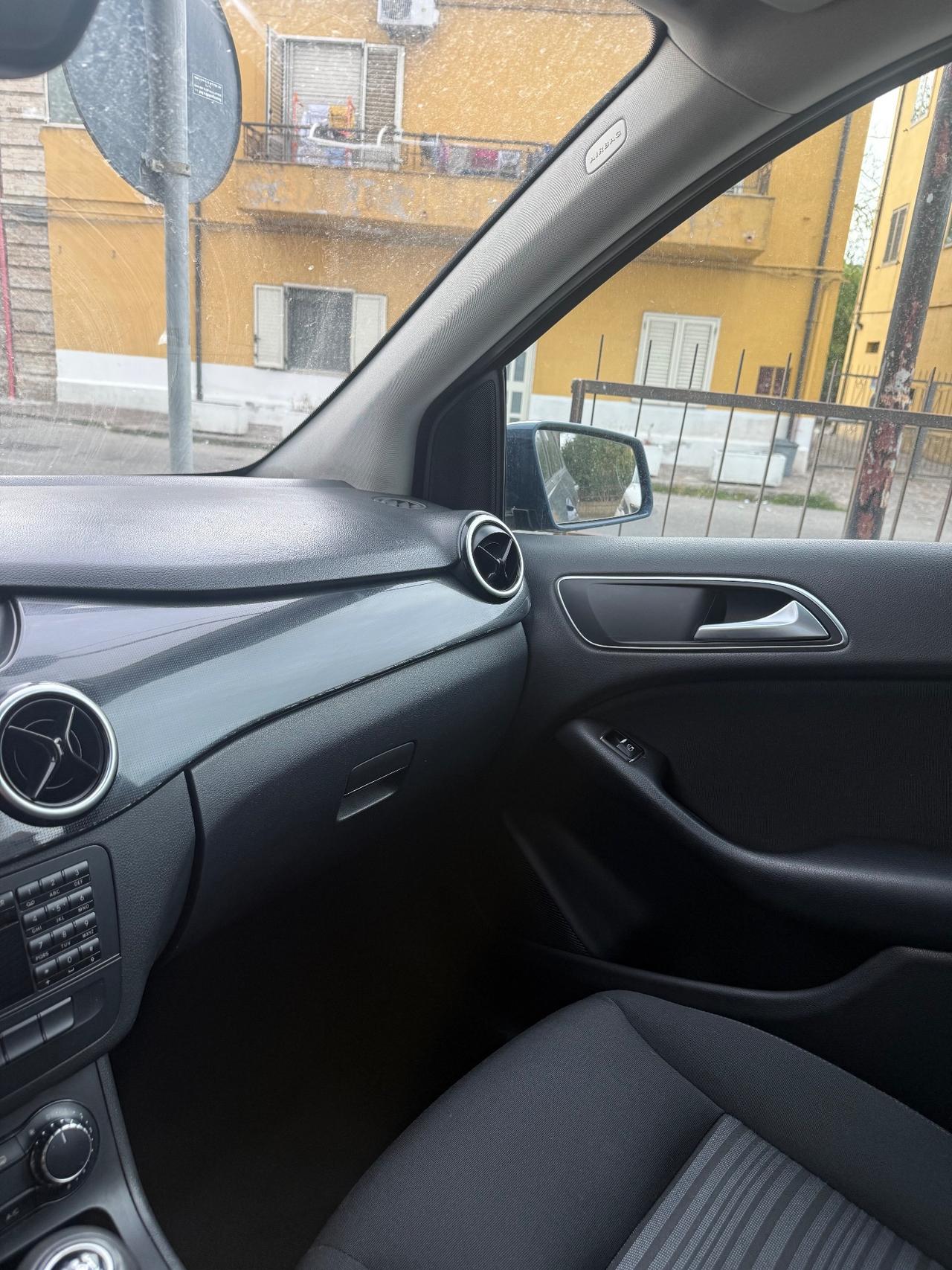 Mercedes-benz B 200 CDI BlueEFFICIENCY Premium