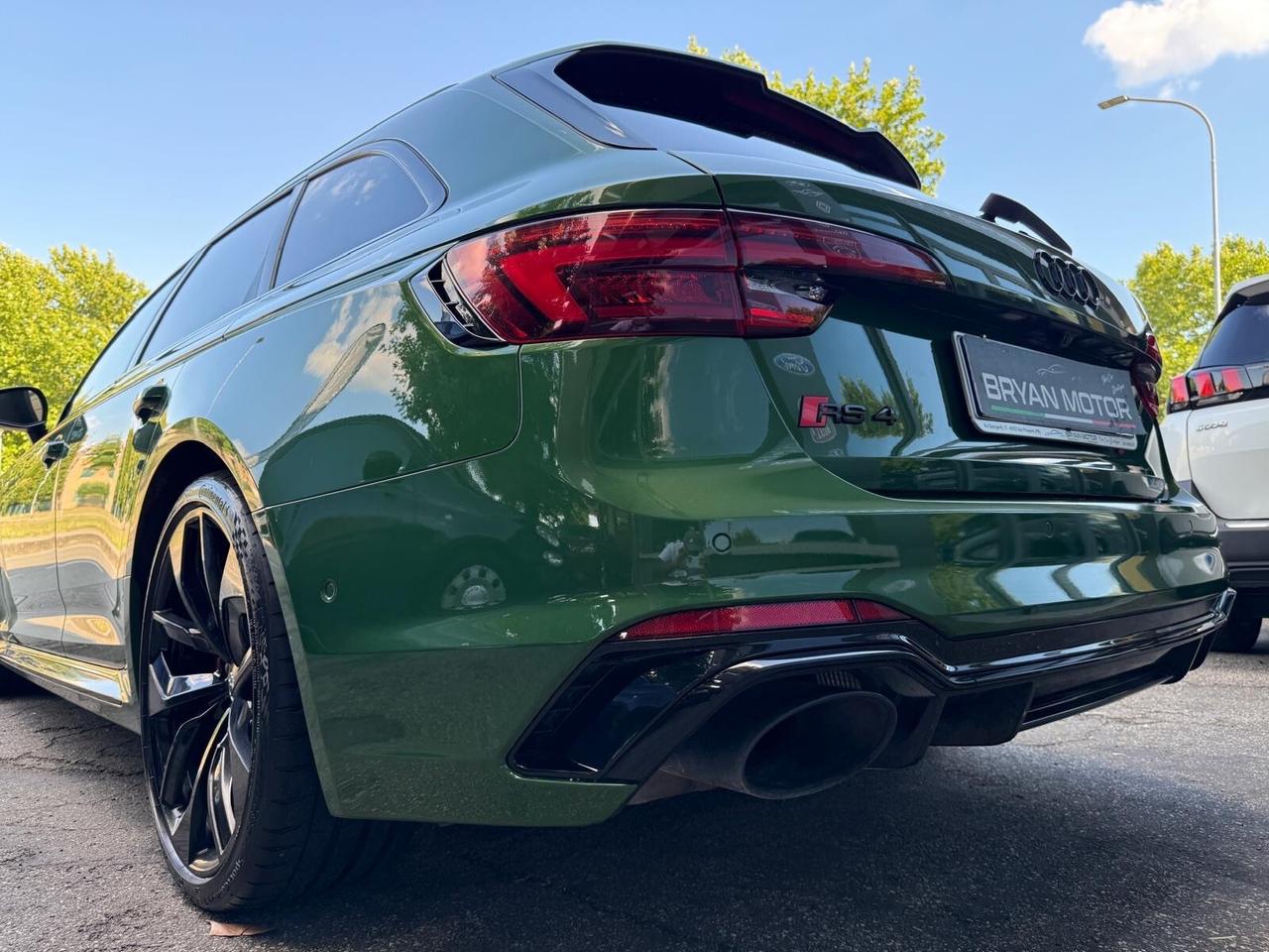 Audi A4 RS 4 Avant 2.9 TFSI quattro tiptronic