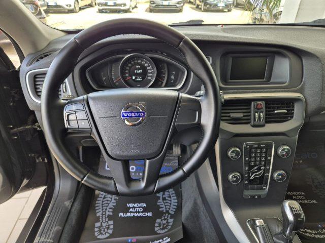 VOLVO V40 Cross Country D2 Business