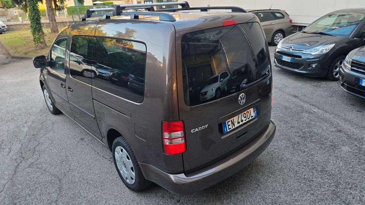 Volkswagen Caddy 7Posti Highline Maxi Neopatentati