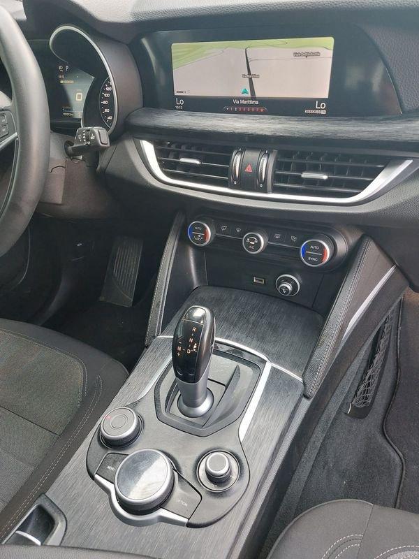 Alfa Romeo Stelvio 2.2 Turbodiesel 160 CV AT8 RWD Sport-Tech