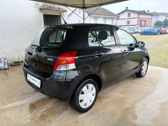TOYOTA Yaris 1.0 5 porte OK NEIèATENTATI BòUETHOOT