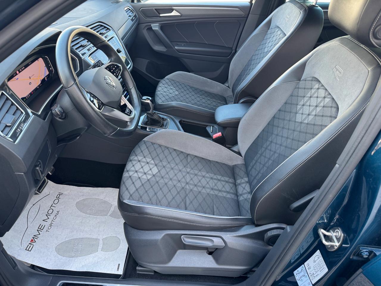 Volkswagen Tiguan 1.5 tsi R-Line 150cv dsg / NO VINCOLI / MATRIX