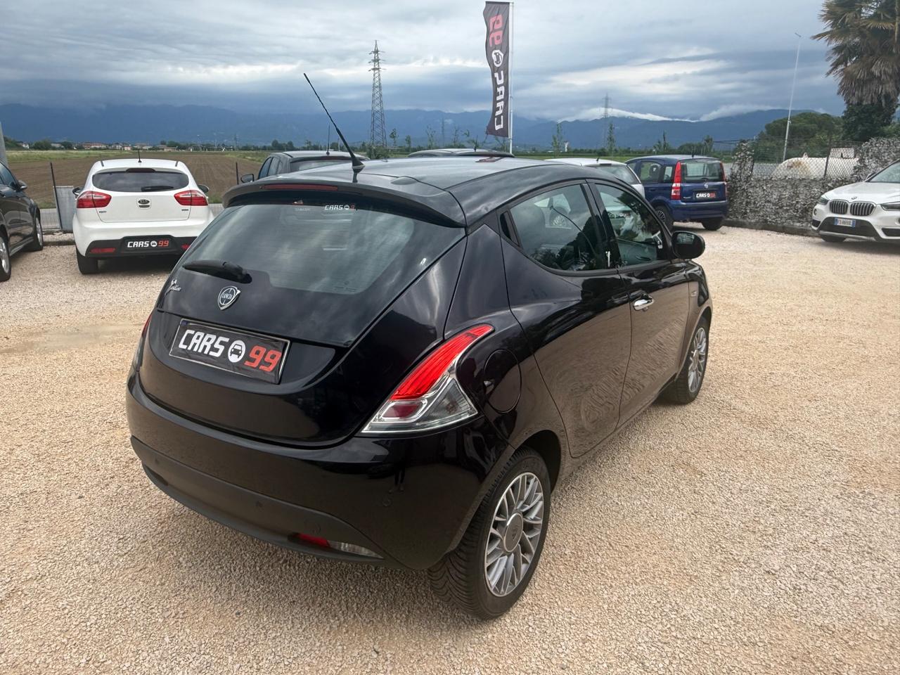 Lancia Ypsilon 0.9 TwinAir 85 CV 5 porte S&S Platinum