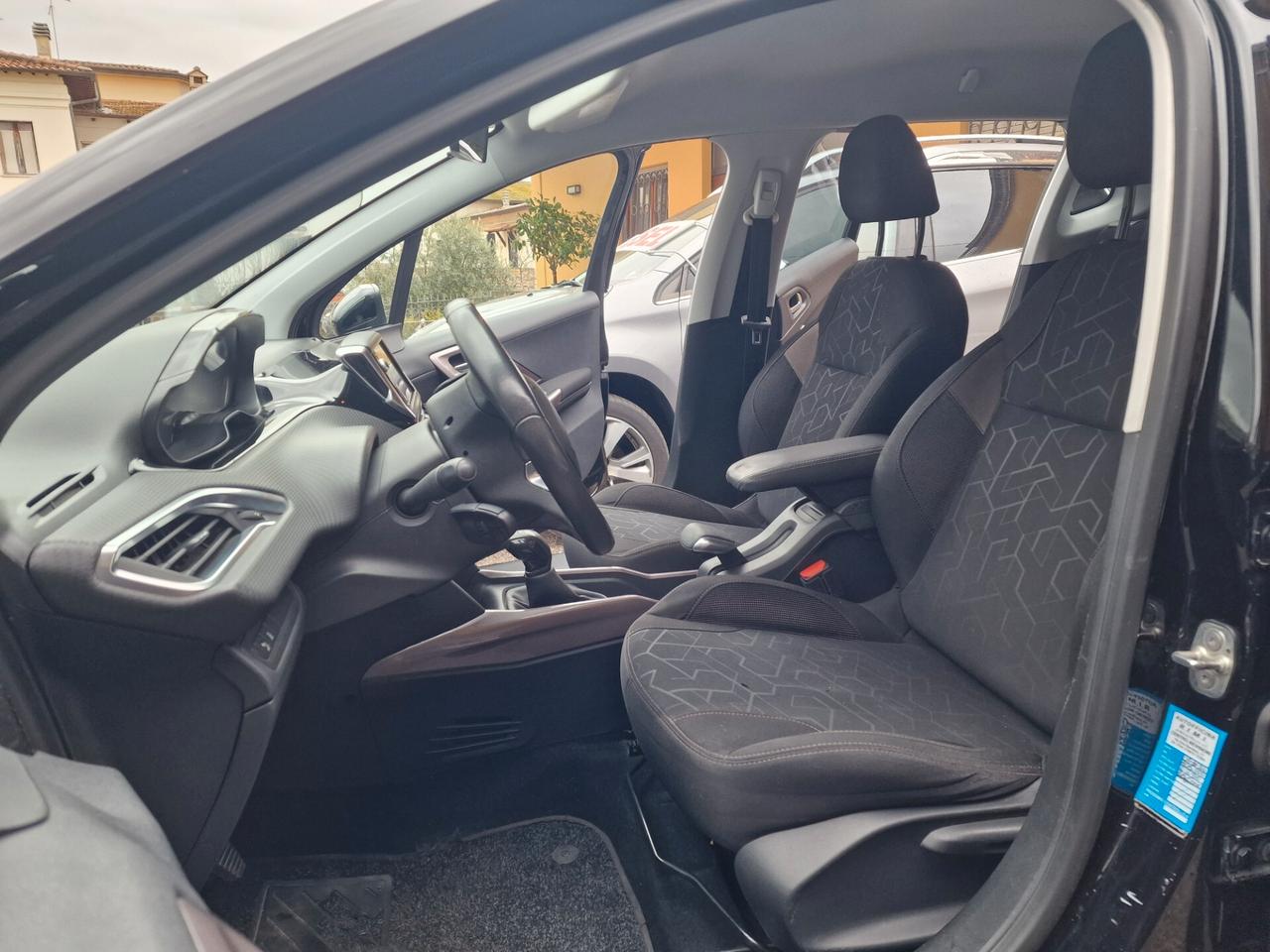 Peugeot 2008 PureTech 82 Allure, 119 mila chilometri