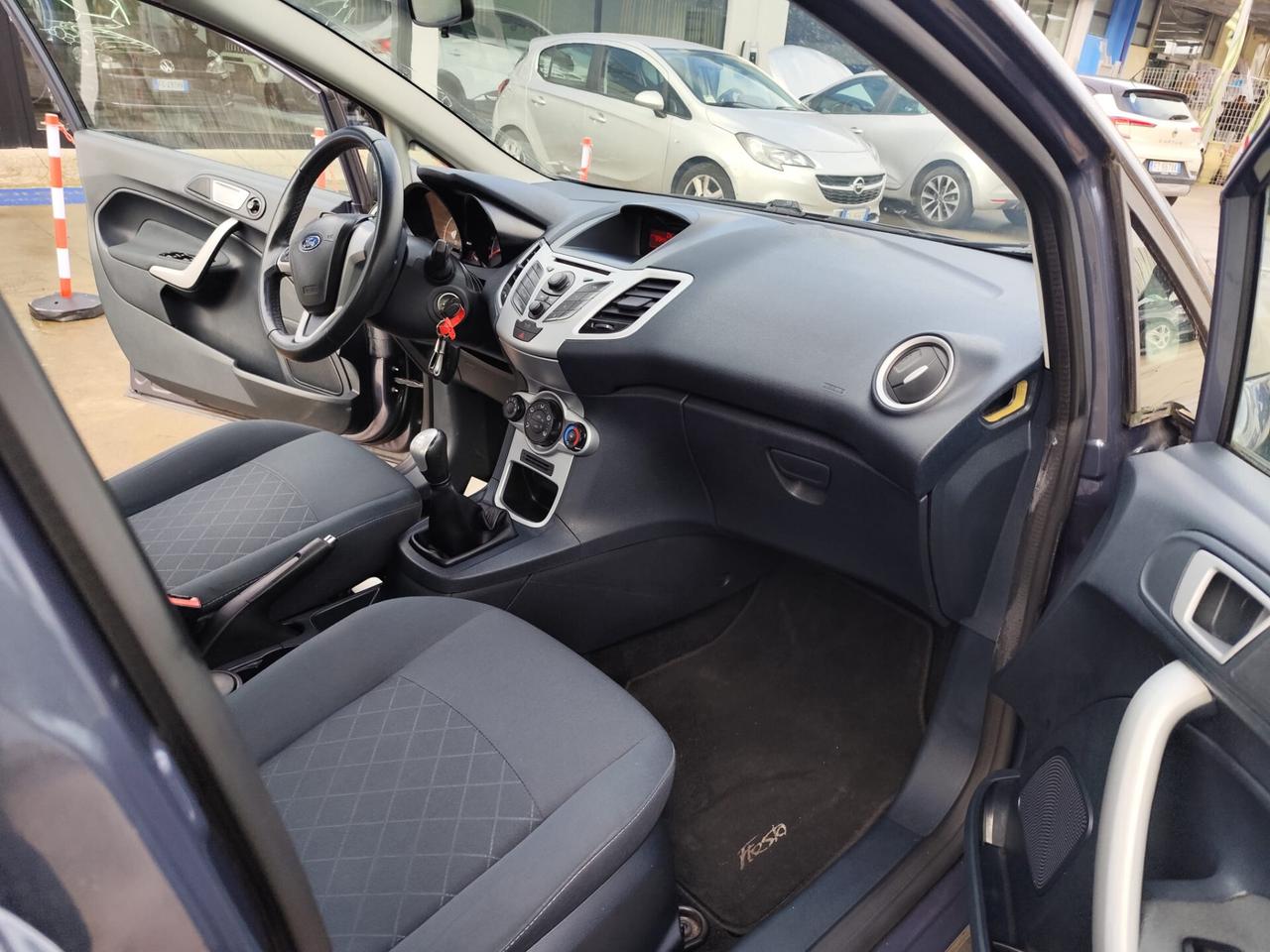 Ford Fiesta Ikon 1.4 TDCi 70CV 5 porte