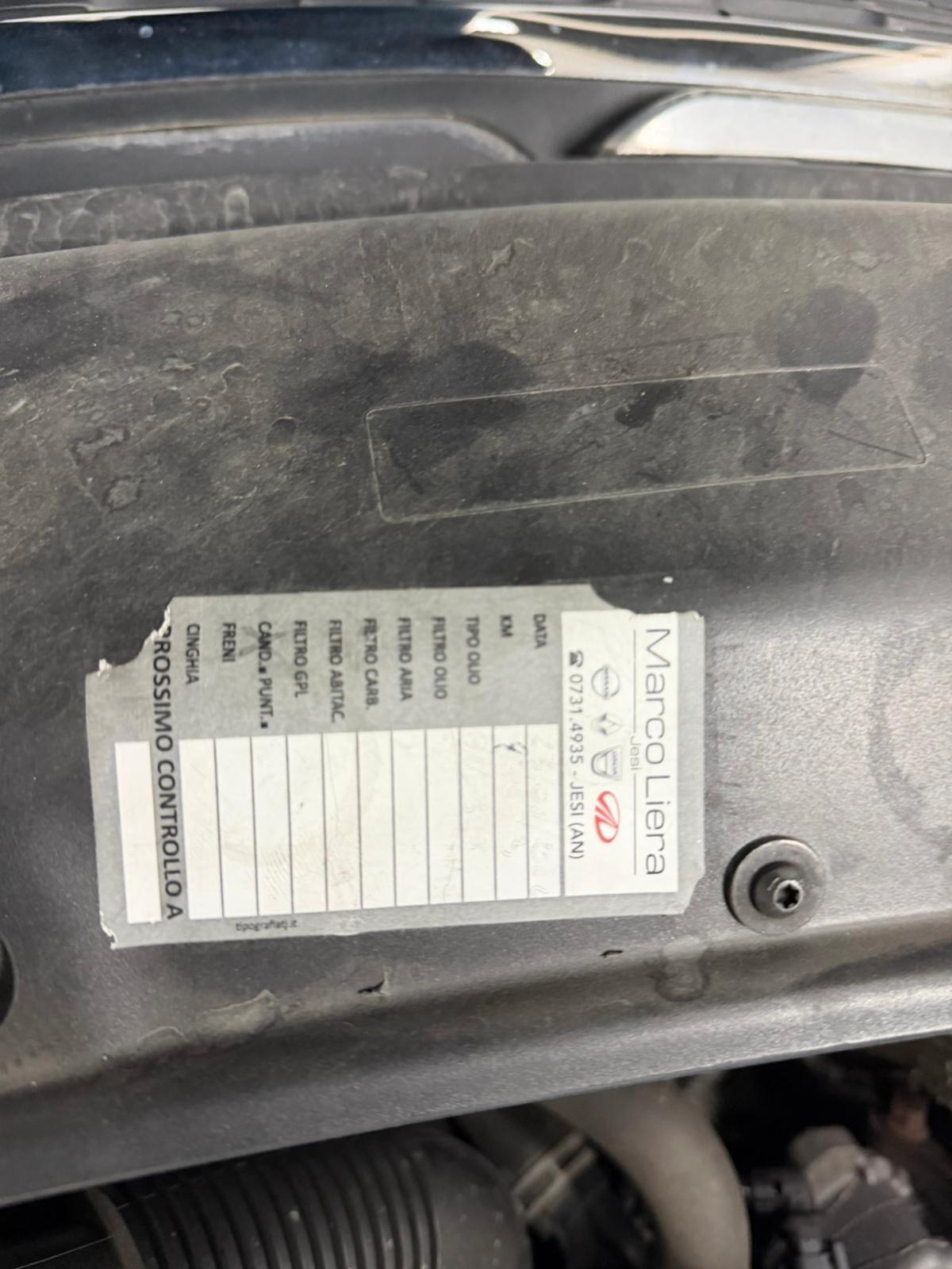 Peugeot 208 1.2 b X NEOPATENTATI 2014