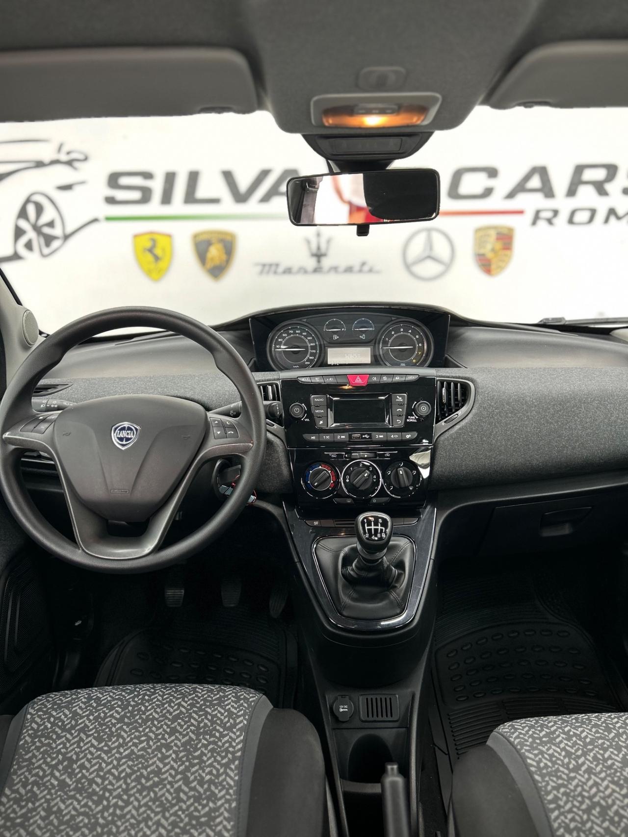 Lancia Ypsilon 1.0 FireFly 5 porte S&S Hybrid Silver Plus