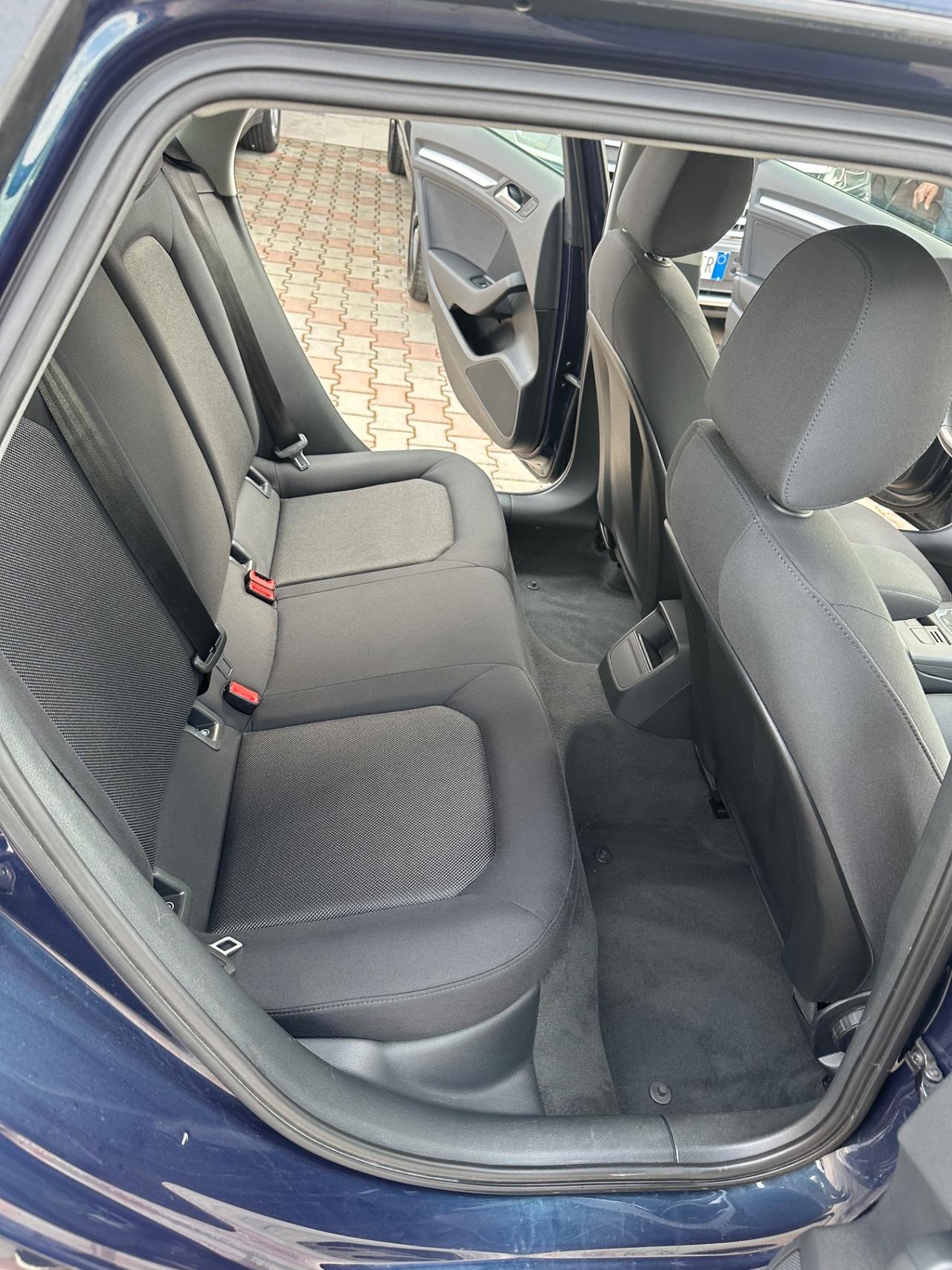 Audi A3 SPB 2.0 TDI quattro Business