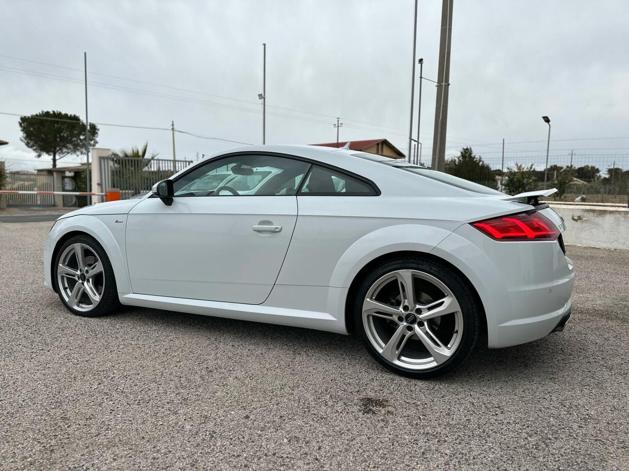 Audi TT Coupé 2.0 TDI 184cv Ultra Sline