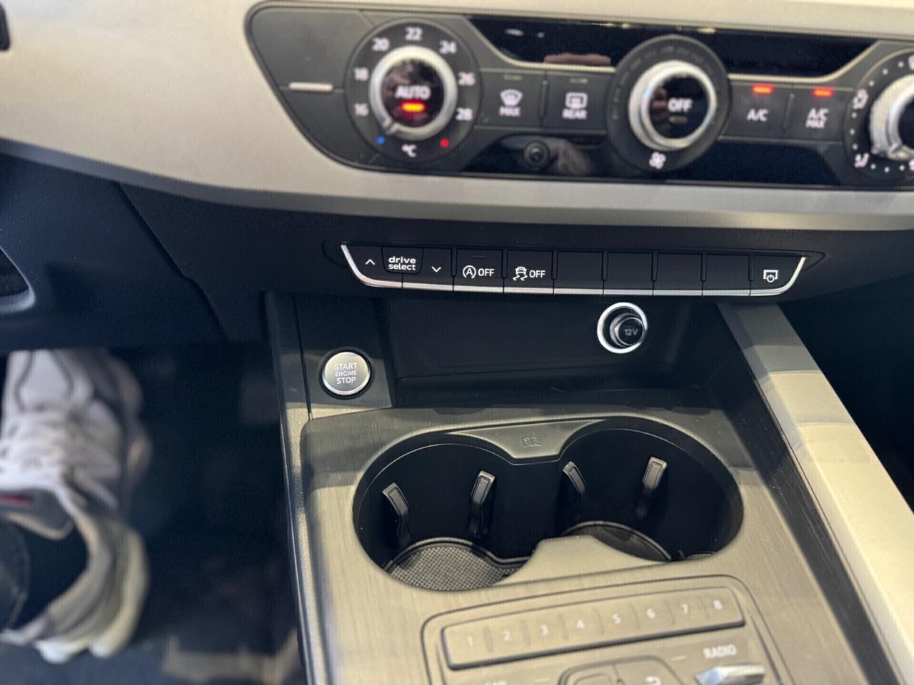 Audi A4 35 TDI S tronic Business “Matrix”