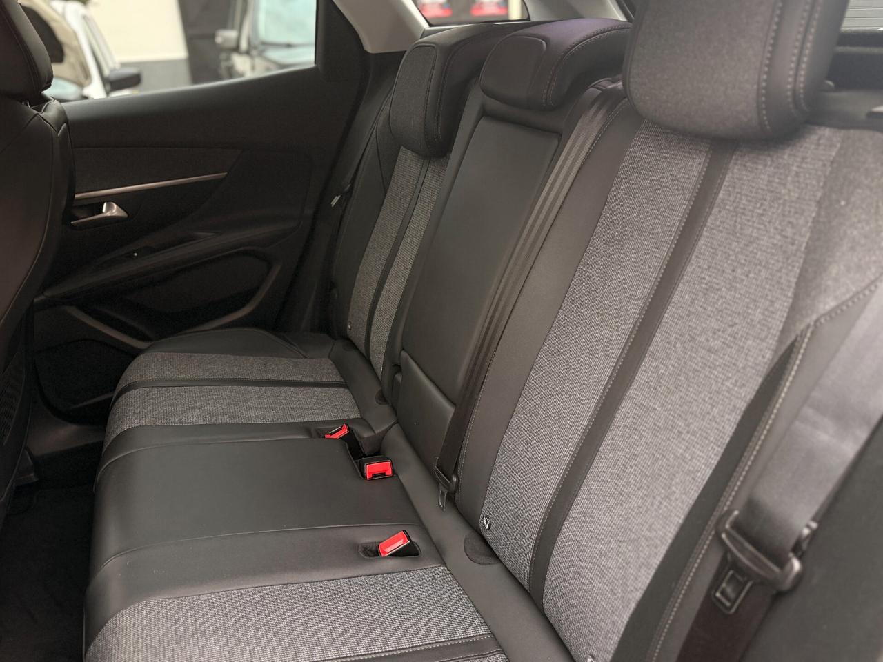 Peugeot 3008 Allure Pack EAT8