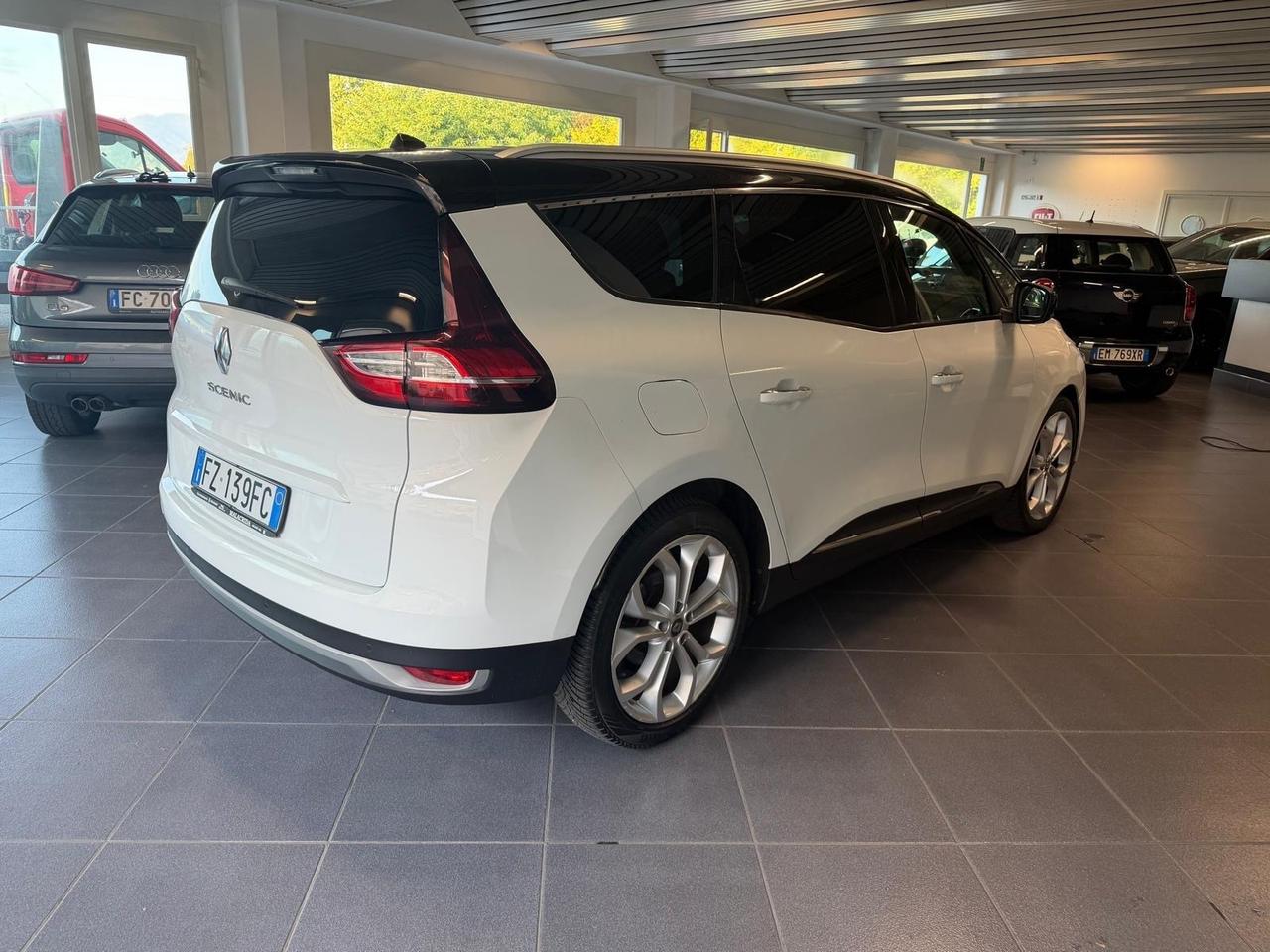 Renault Grand Scenic Blue dCi 120 CV Initiale Paris