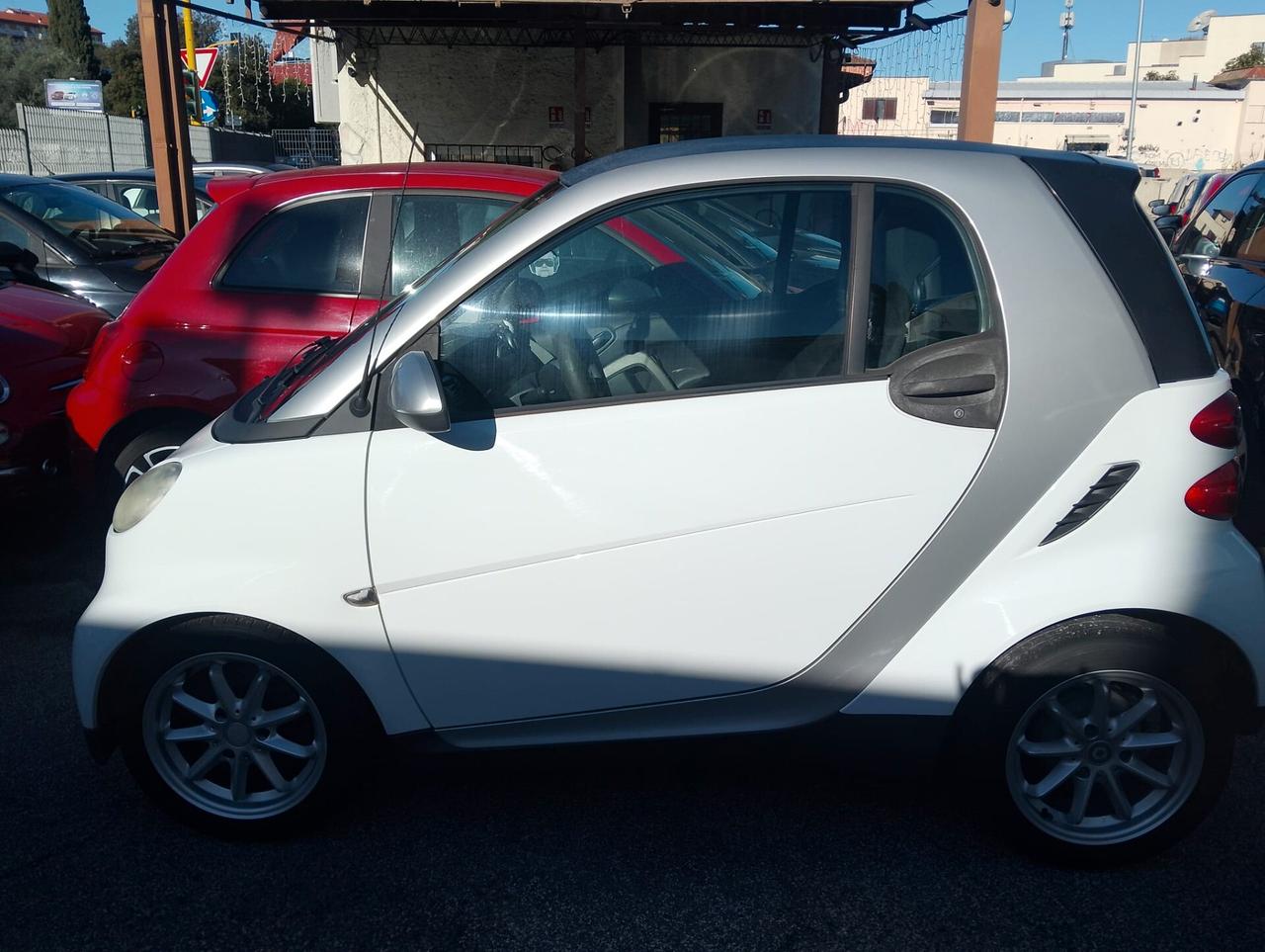 Smart ForTwo 1000 52 kW MHD coupé passion
