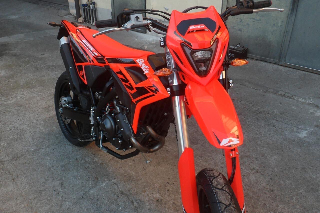 BETA RR 125 MOTARD NUOVO 2025 EURO 5 PLUS