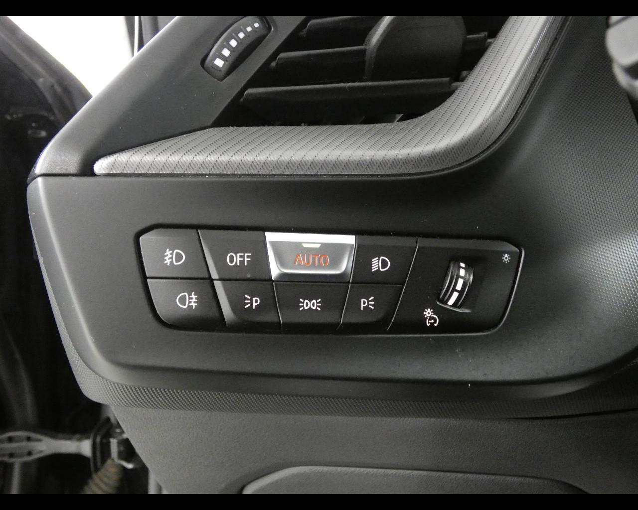 BMW Serie 1 (F40) - 118d 5p. Msport