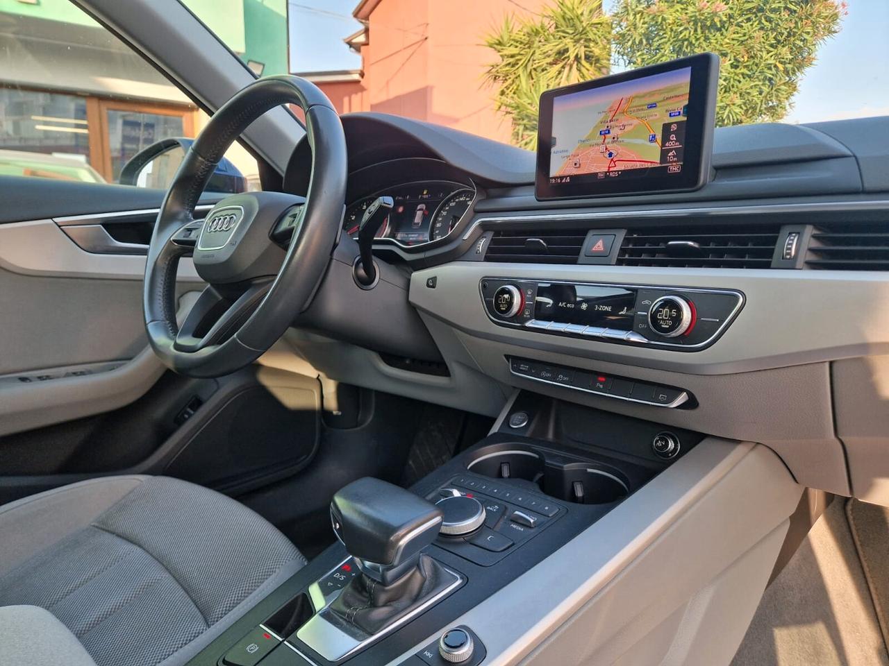 Audi A4 Avant 30 TDI S tronic S line edition