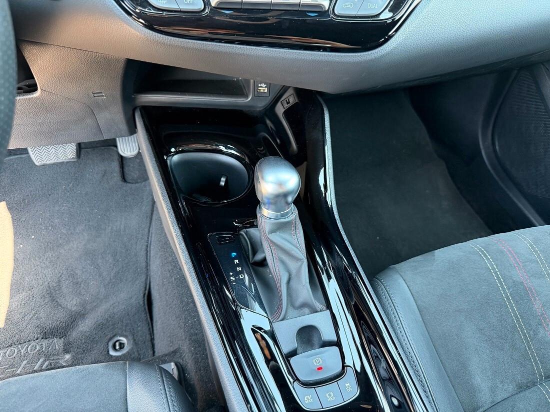 Toyota C-HR 2.0 Hybrid E-CVT GR Sport